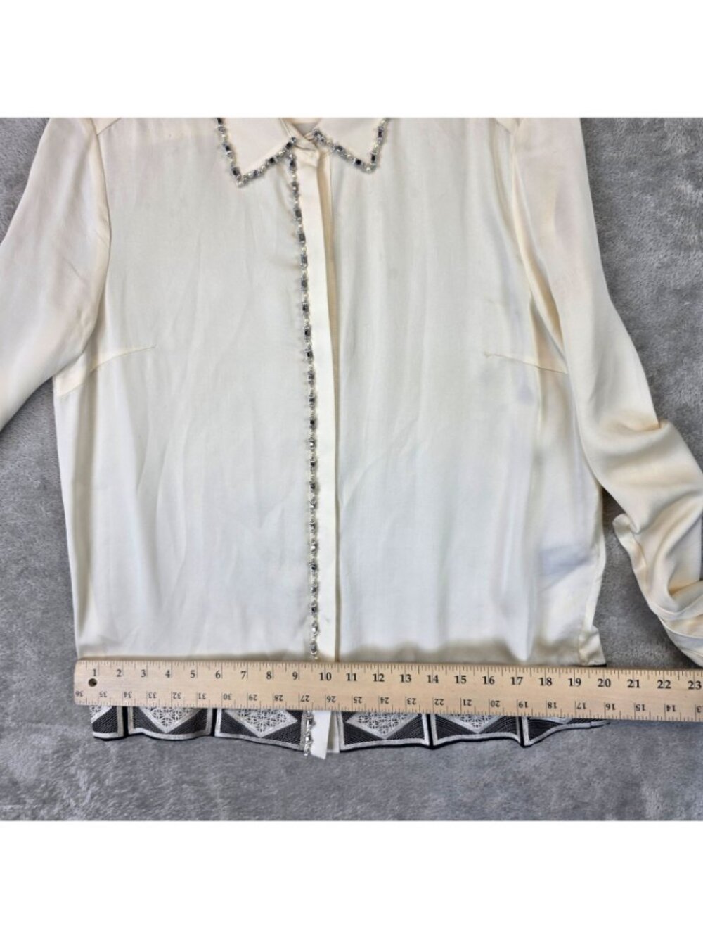 Elizabeth And James Blouse Womens M Cream Long Sleeve Beaded Rhinestone Silk Top - Picture 10 of 11